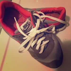 Pink and gray Nike tennis shoes 👟